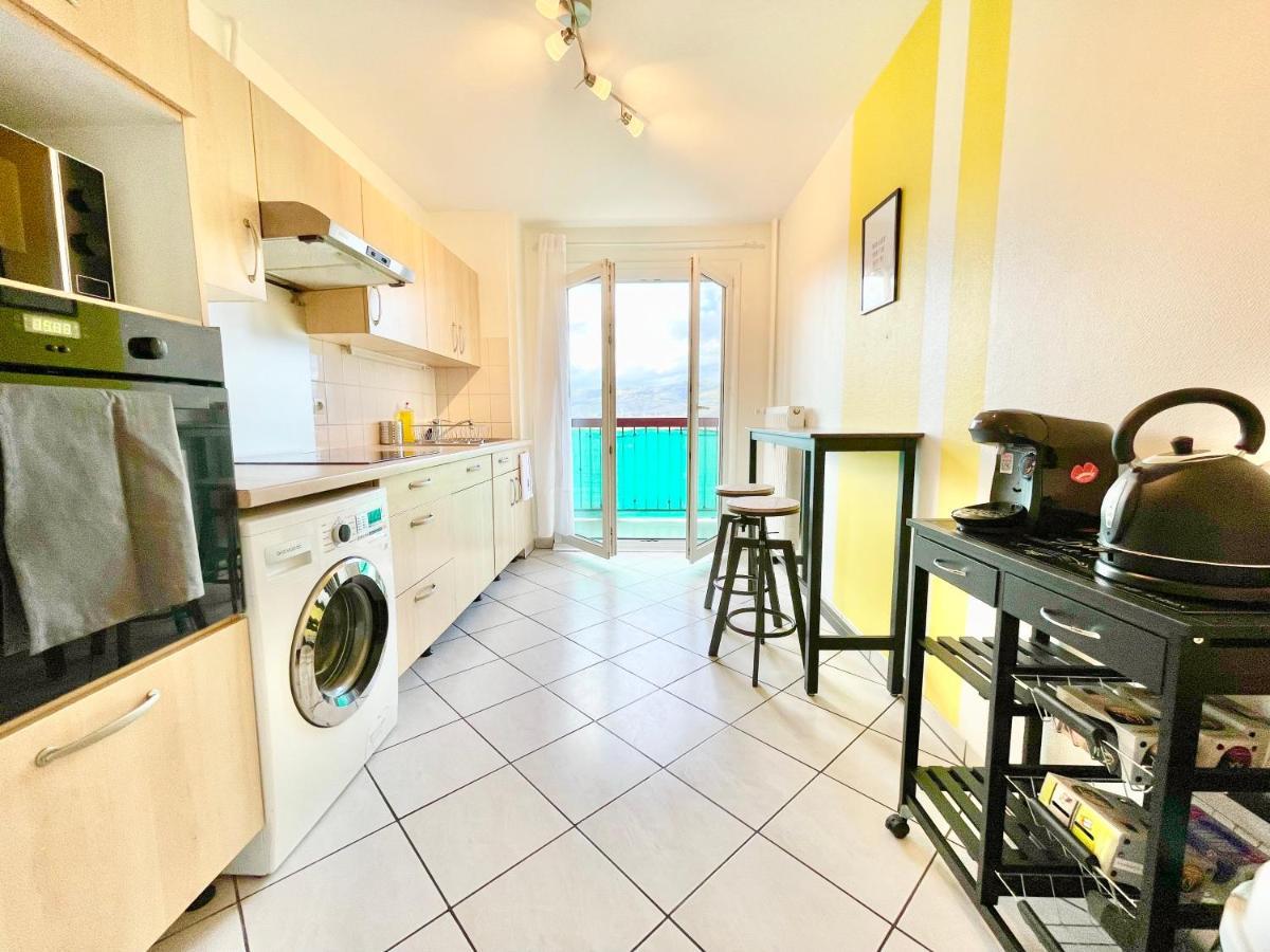 Colmar - La Cigogne - Balcon - Vue Degagee - Netflix - Wifi Fibre - Parking Gratuit - Quartier Populaire Apartment Ngoại thất bức ảnh