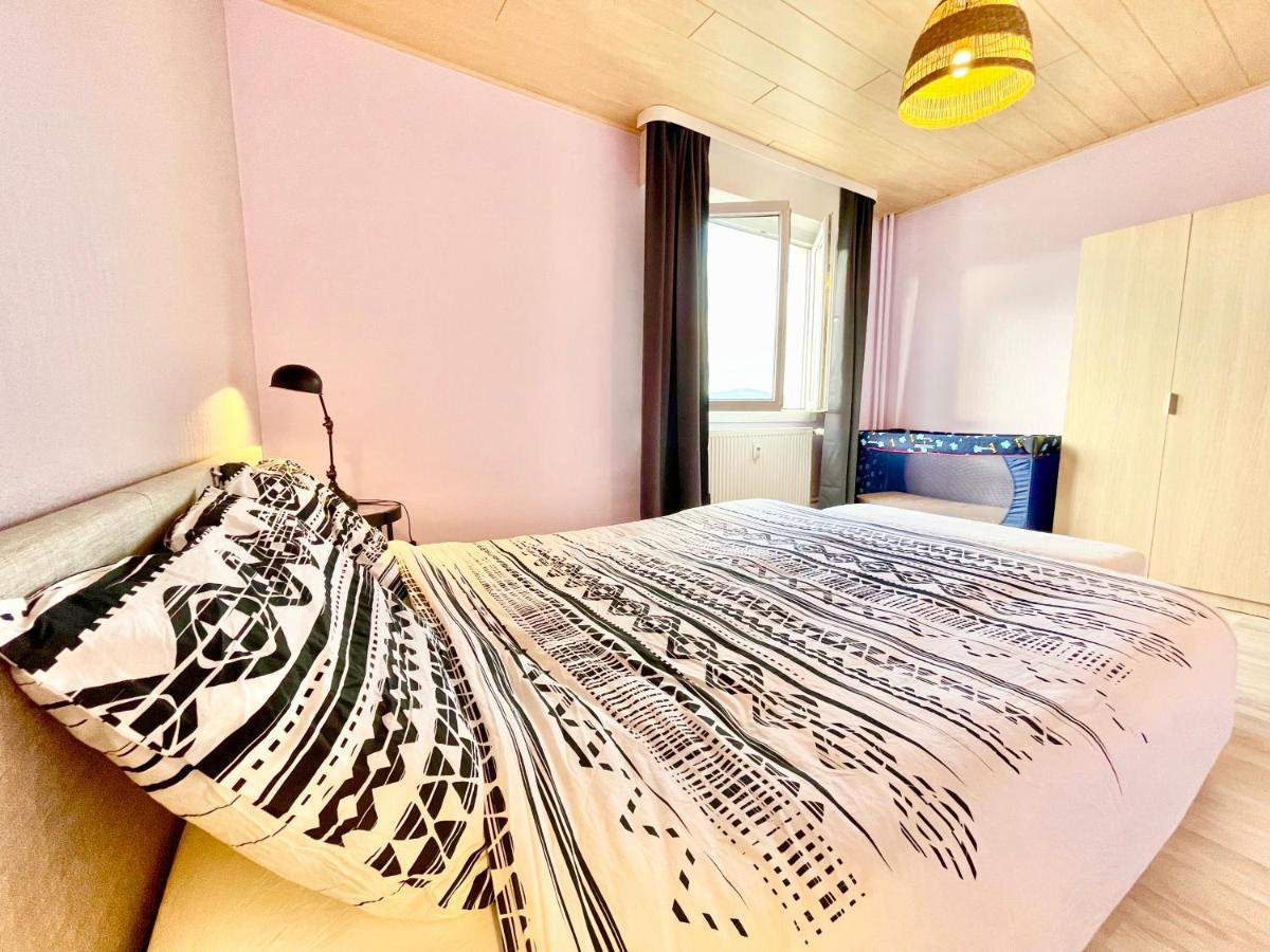 Colmar - La Cigogne - Balcon - Vue Degagee - Netflix - Wifi Fibre - Parking Gratuit - Quartier Populaire Apartment Ngoại thất bức ảnh