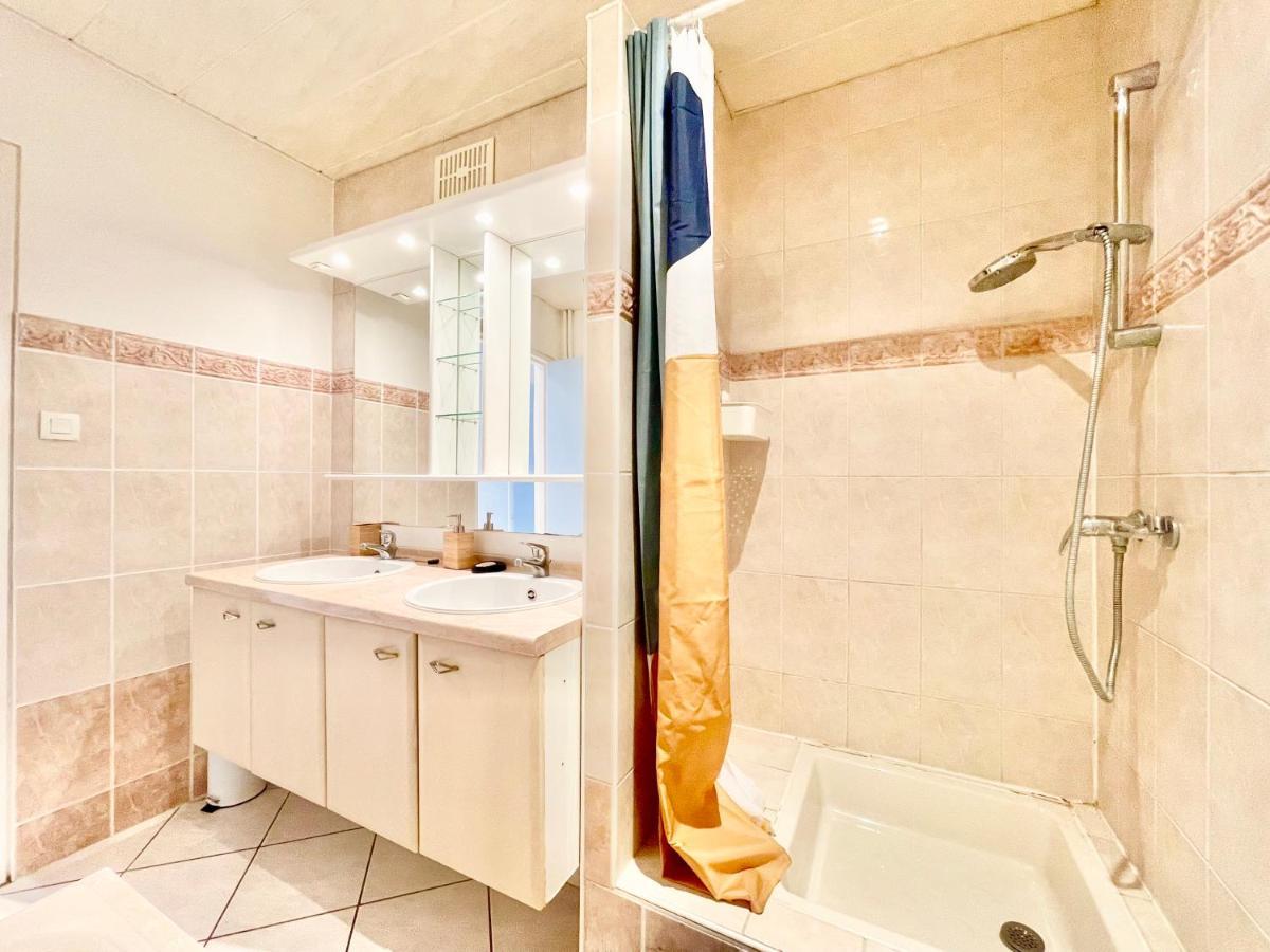 Colmar - La Cigogne - Balcon - Vue Degagee - Netflix - Wifi Fibre - Parking Gratuit - Quartier Populaire Apartment Ngoại thất bức ảnh